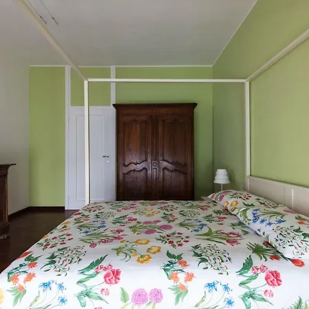 Luxurious 4bdr Penthouse Near Duomo Cathedral * Milão