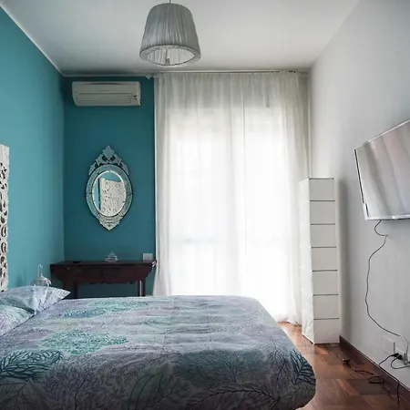 Luxurious 4bdr Penthouse Near Duomo Cathedral アパート ミラノ
