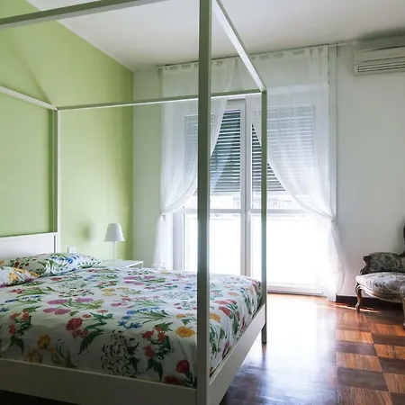 Apartamento Luxurious 4bdr Penthouse Near Duomo Cathedral Milão