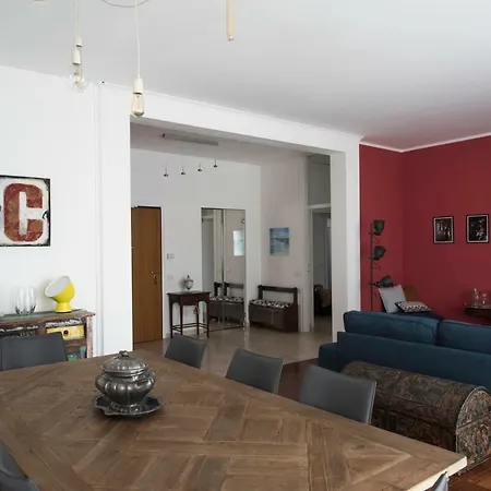 Apartamento Luxurious 4bdr Penthouse Near Duomo Cathedral Milão