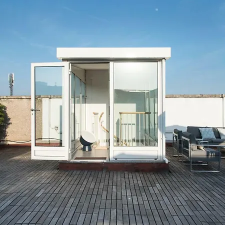 アパート Luxurious 4bdr Penthouse Near Duomo Cathedral ミラノ